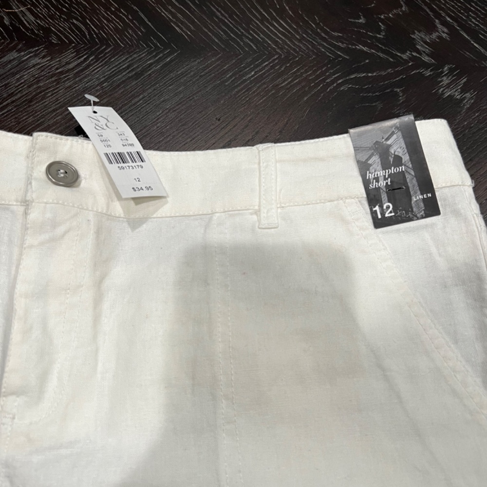 Linen Cuffed Bottom Shorts - Picture 3 of 3